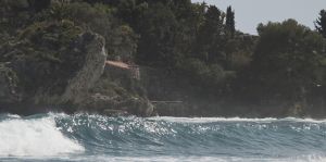 This surfable lefthander was peeling alone in one of the most touristic place in Sicily